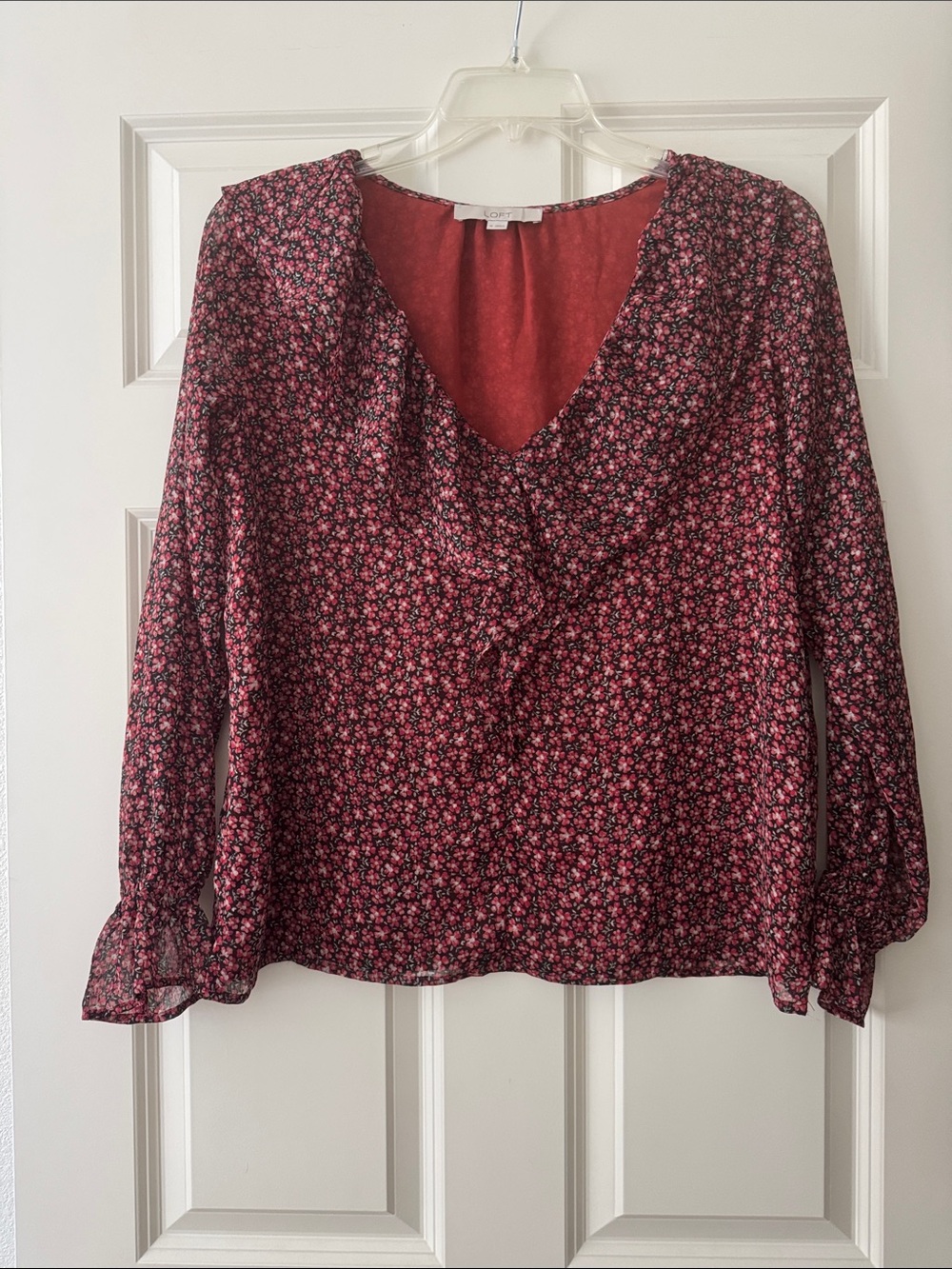 Loft Floral Ruffle V-Neck Blouse size M